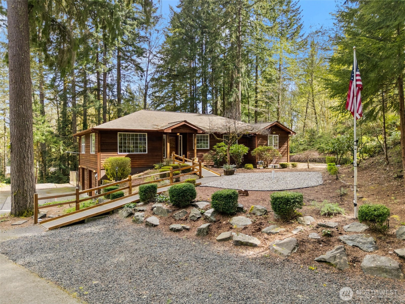 6837 Foothill Loop SW, Olympia, WA 98512