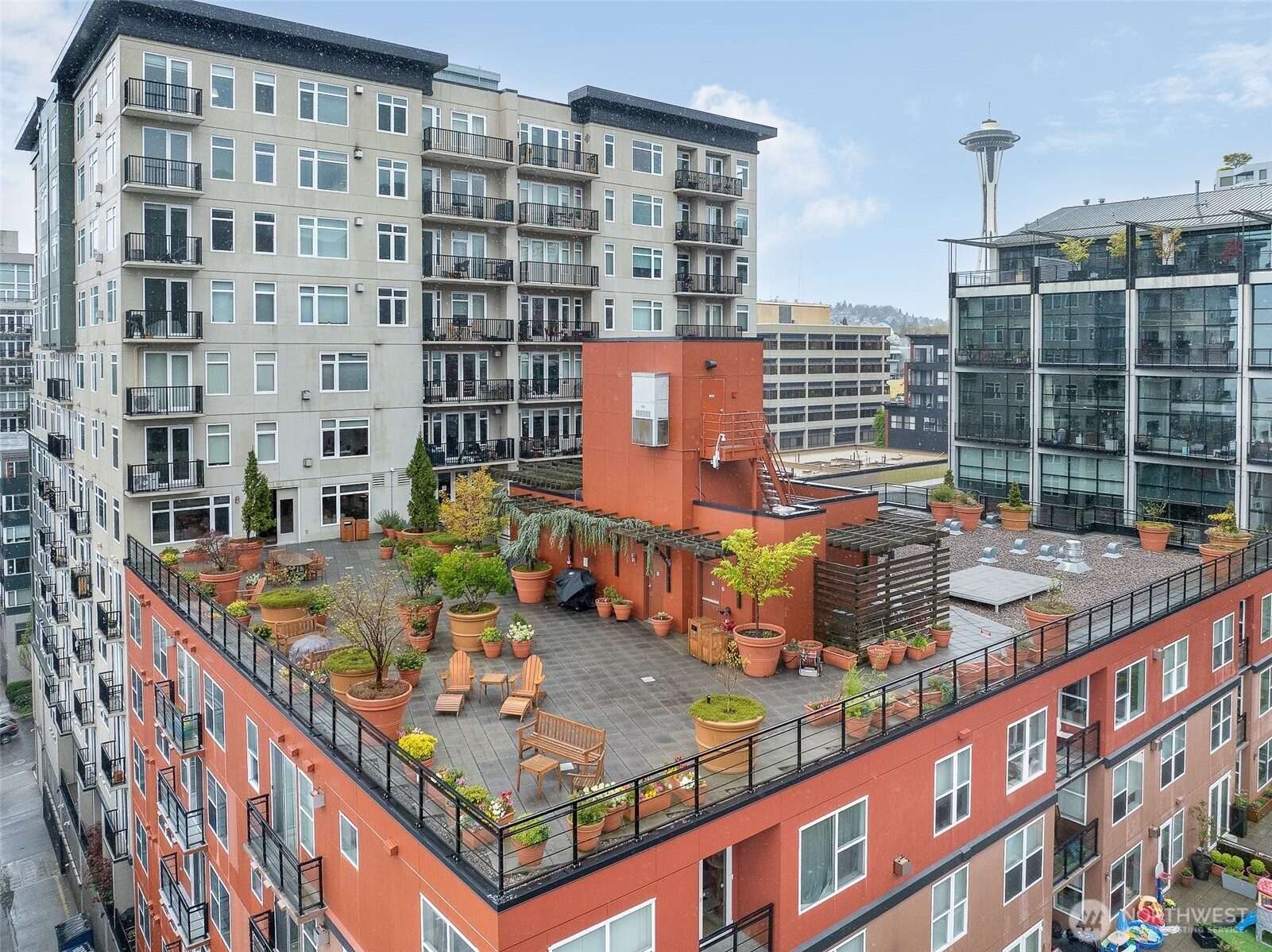 2607 Western Avenue, Seattle, WA 98121