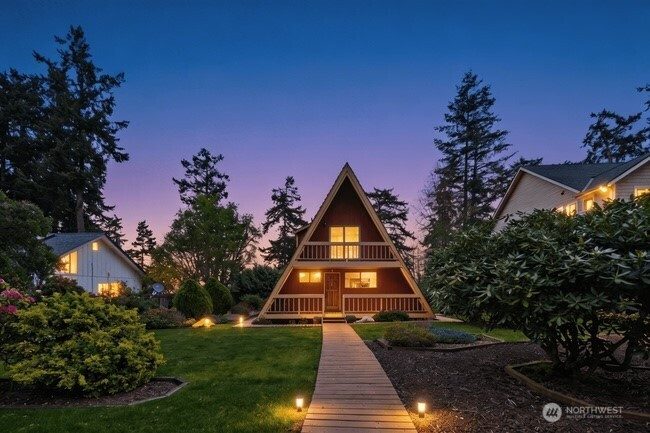 595 Race Road, Coupeville, WA 98239