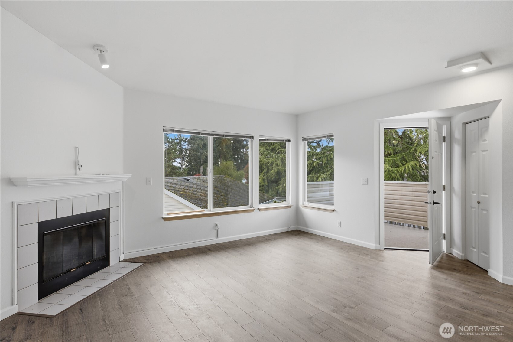 9210 Market Place, Lake Stevens, WA 98258