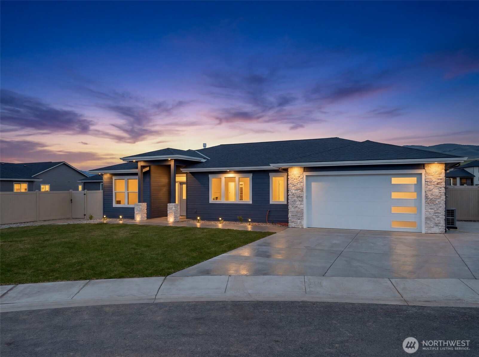 2244 Brinley Court, East Wenatchee, WA 98802