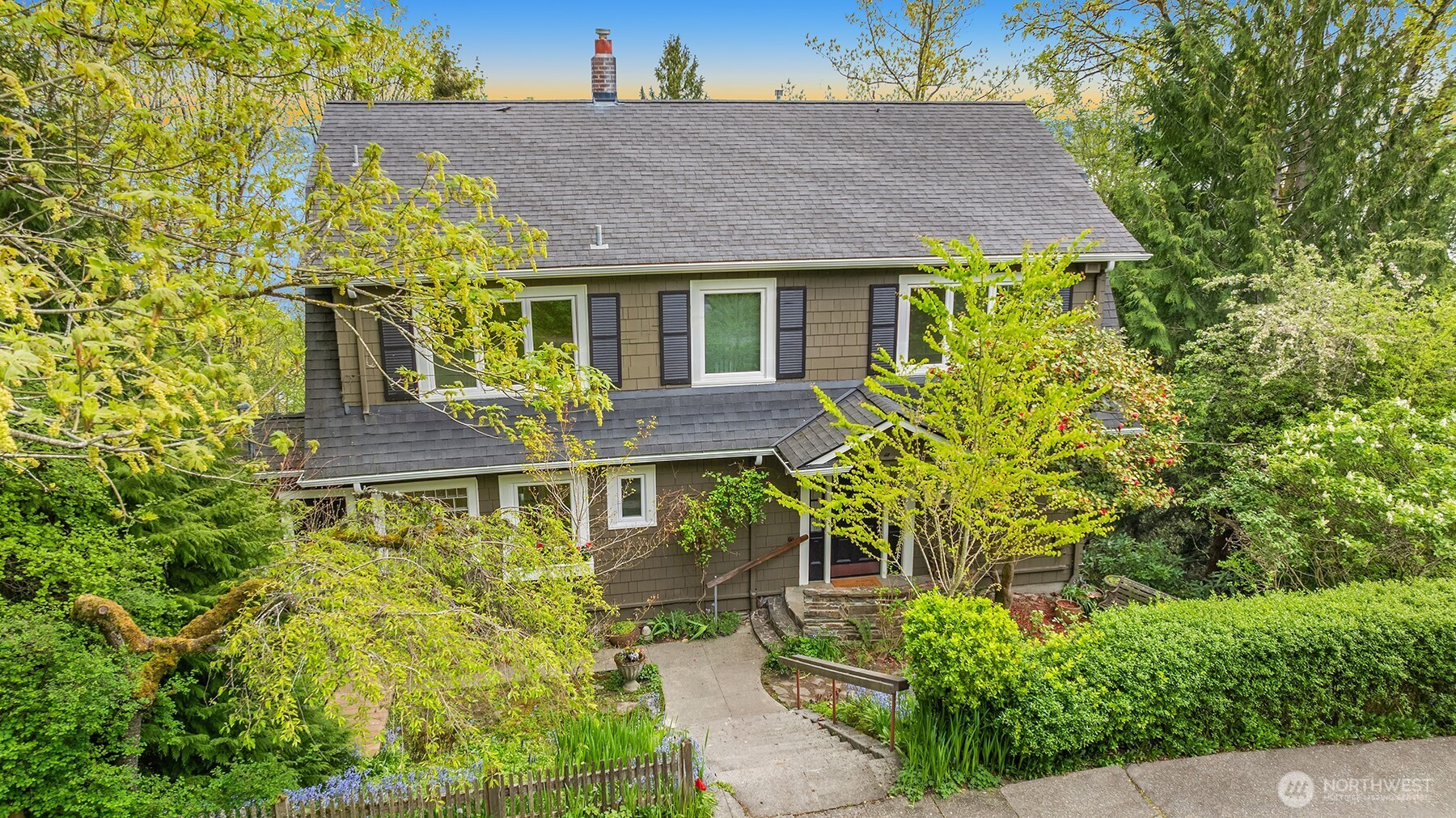 412 36th Avenue, Seattle, WA 98122