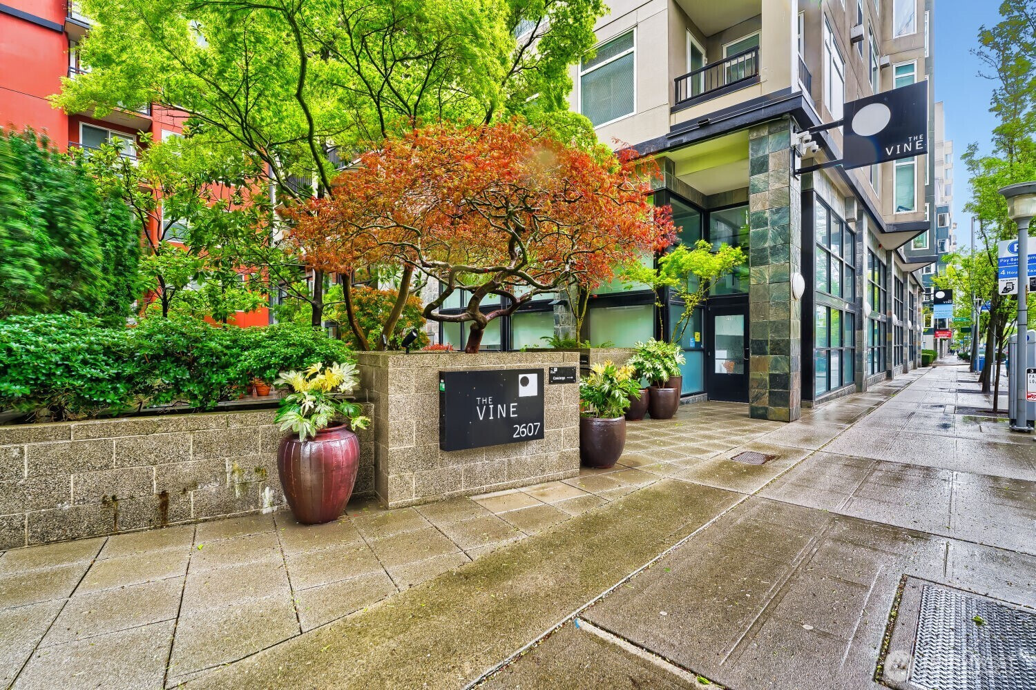 2607 Western Avenue, Seattle, WA 98121