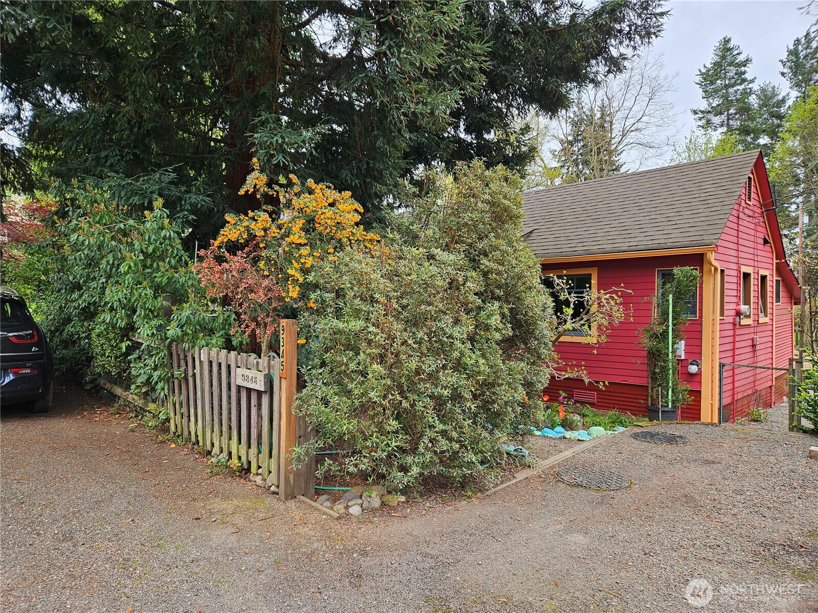 9345 NE Seaview Avenue, Indianola, WA 98342