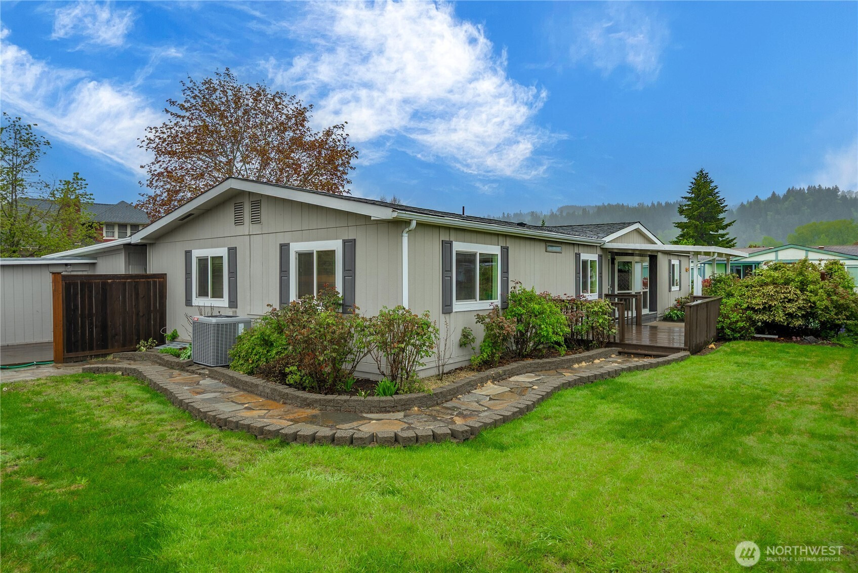 836 Harman Way S, Orting, WA 98360