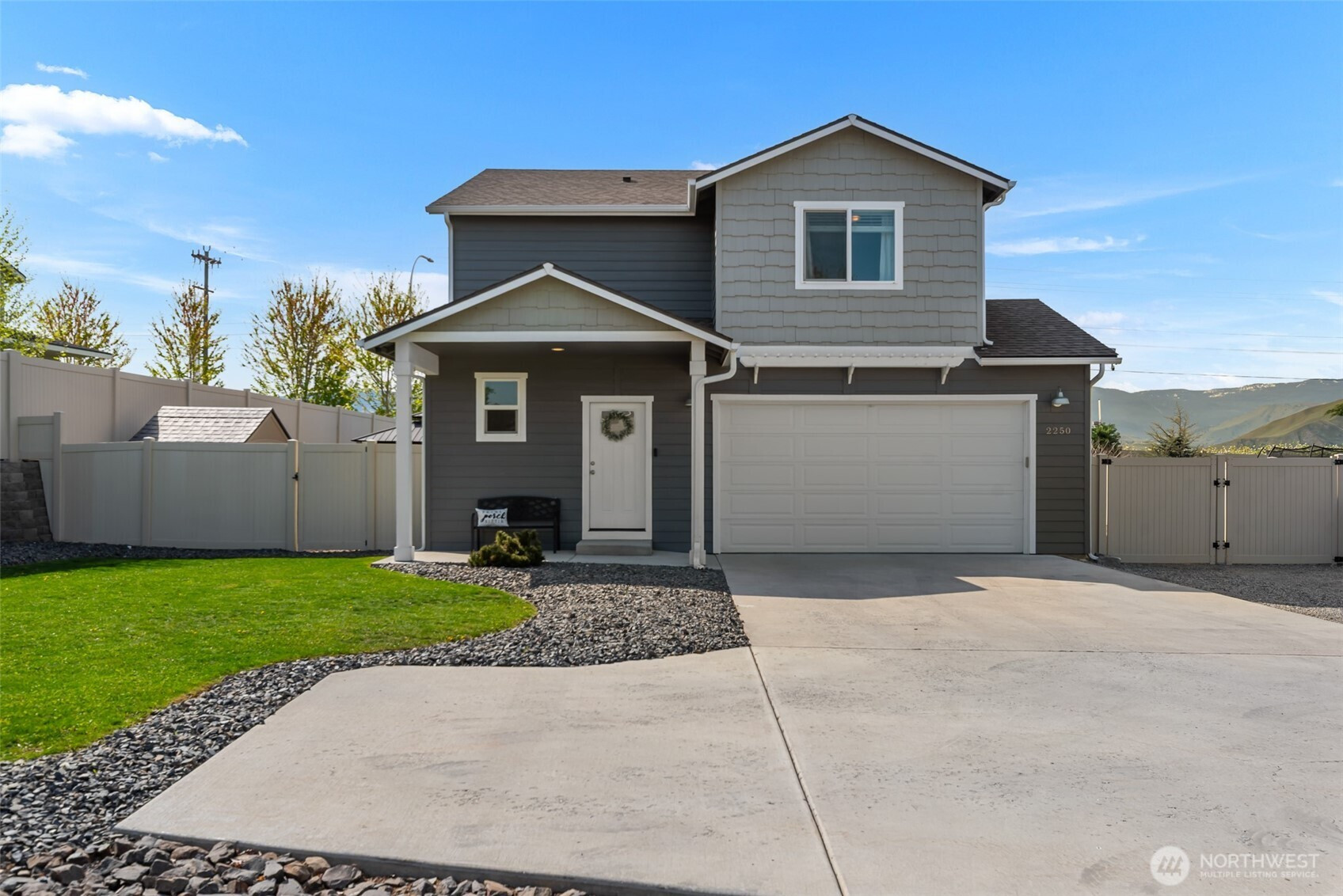 2250 SE Treat Street, East Wenatchee, WA 98802