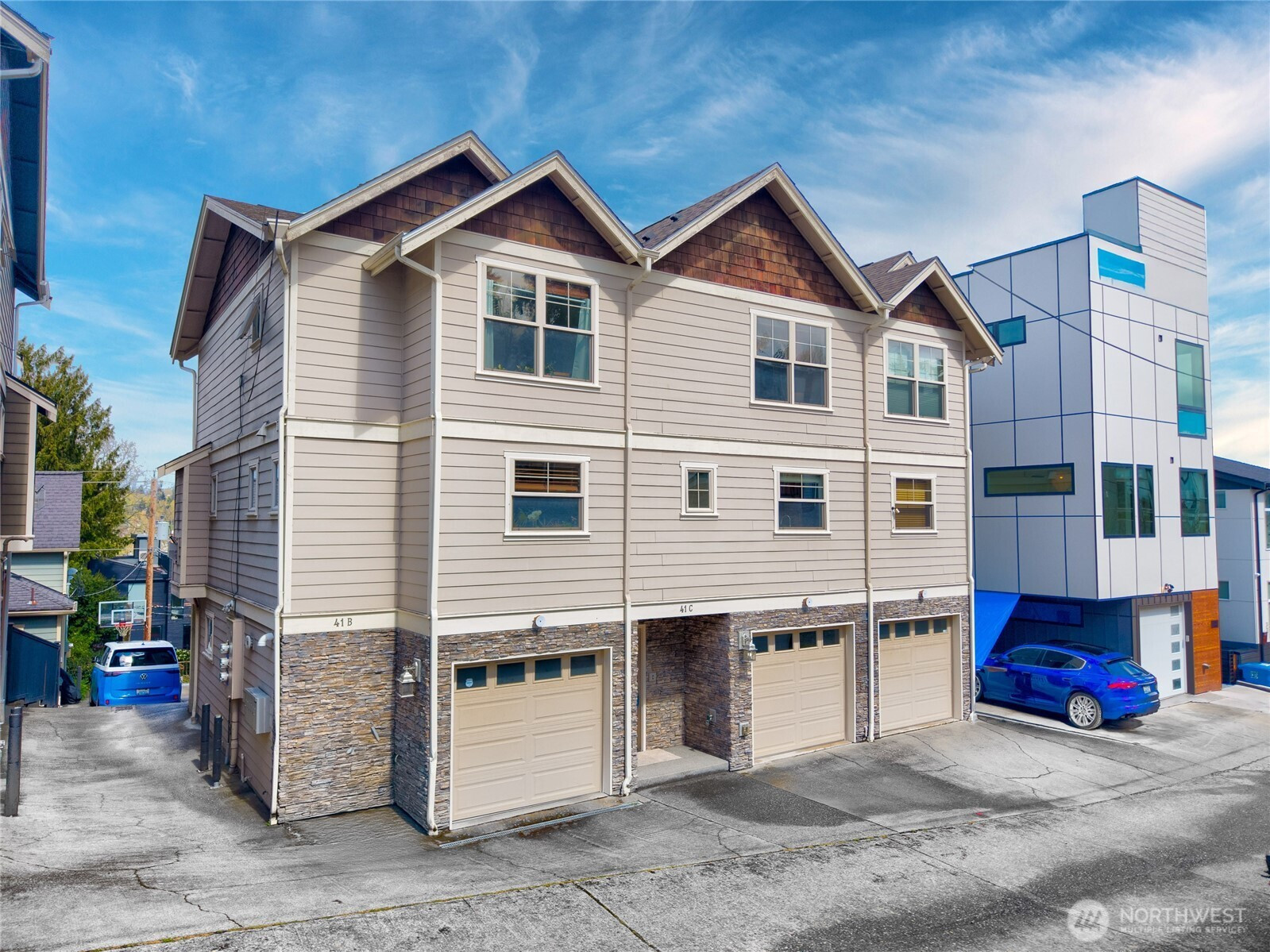 41 W Etruria Street, Seattle, WA 98119