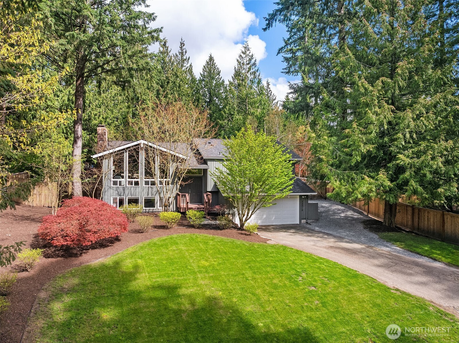 22018 SE 35th Street, Sammamish, WA 98075