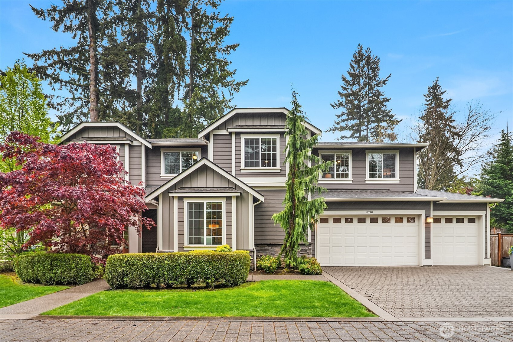8718 124TH Avenue NE, Kirkland, WA 98033