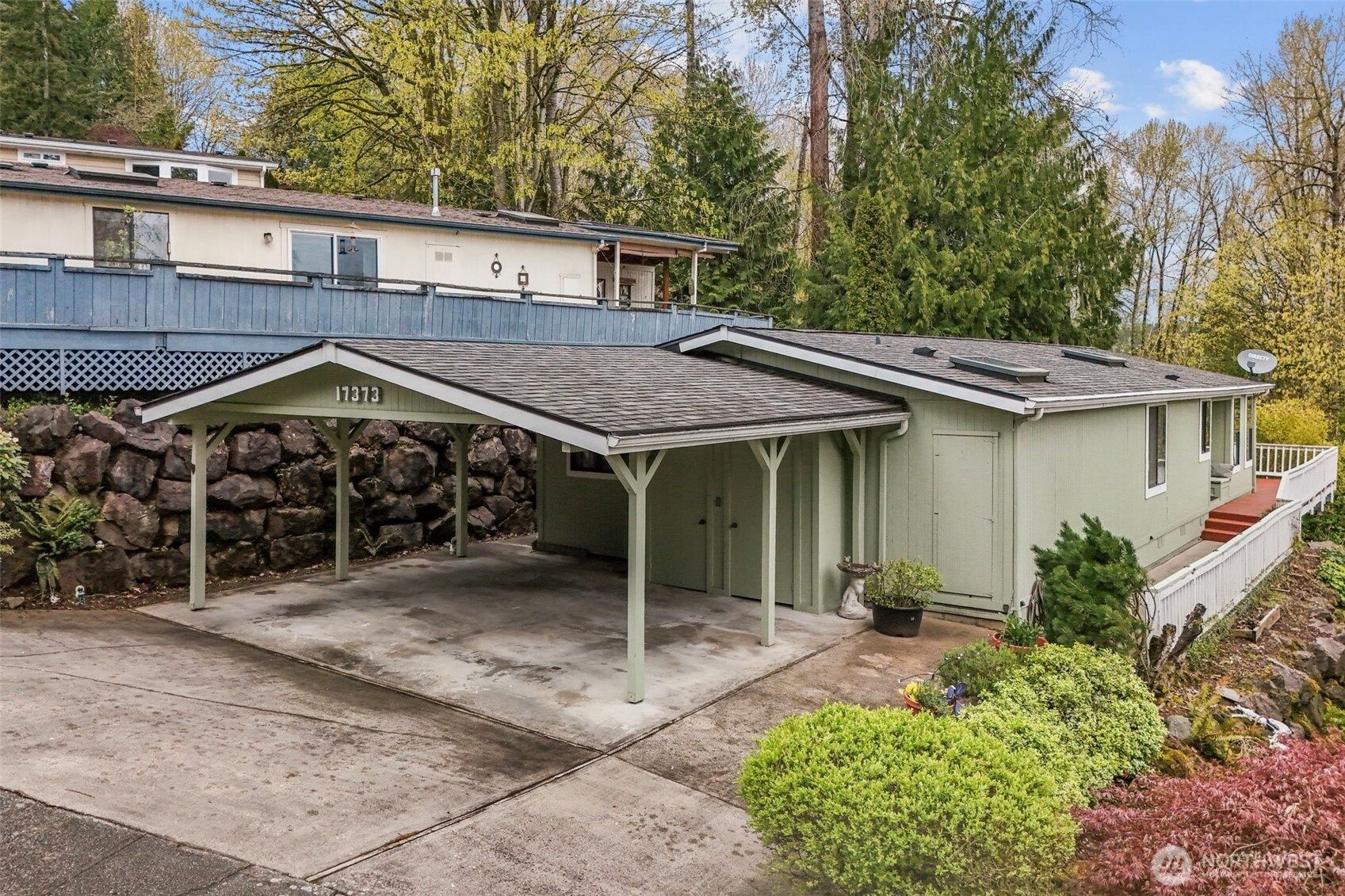 17373 Woodcrest Drive NE, Bothell, WA 98011