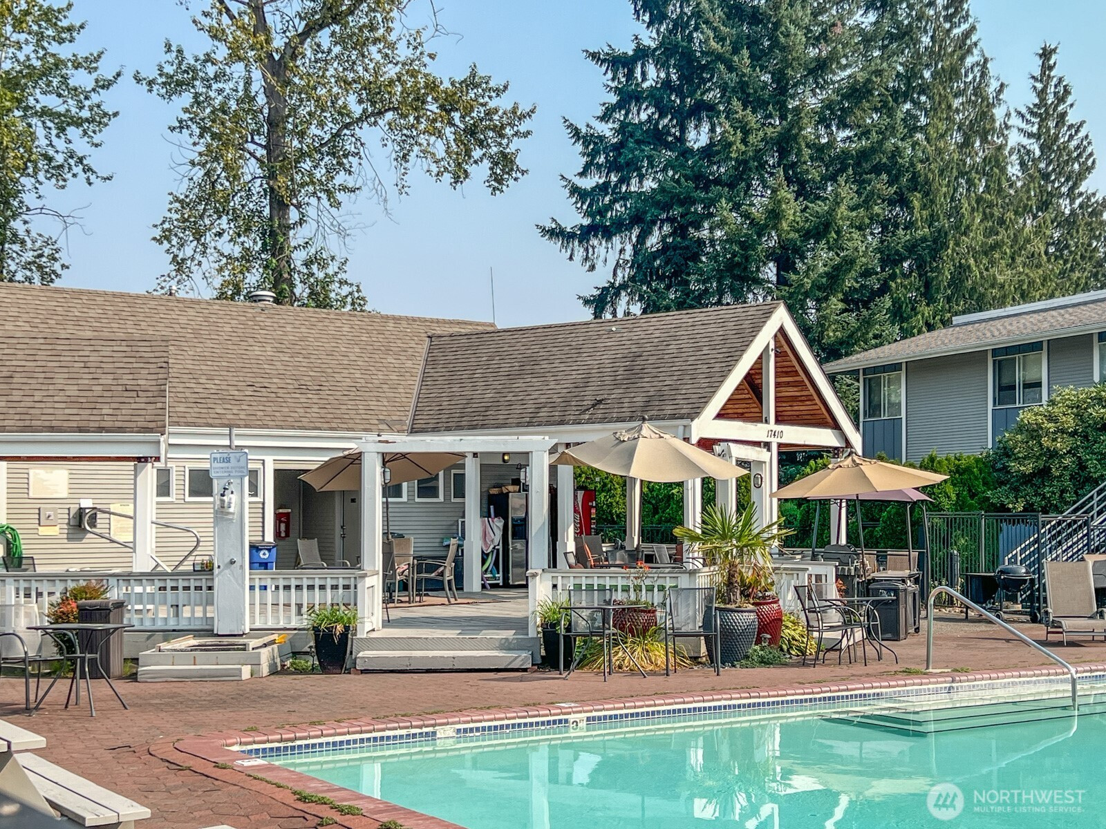 17203 NE 45th St, Redmond, WA 98052