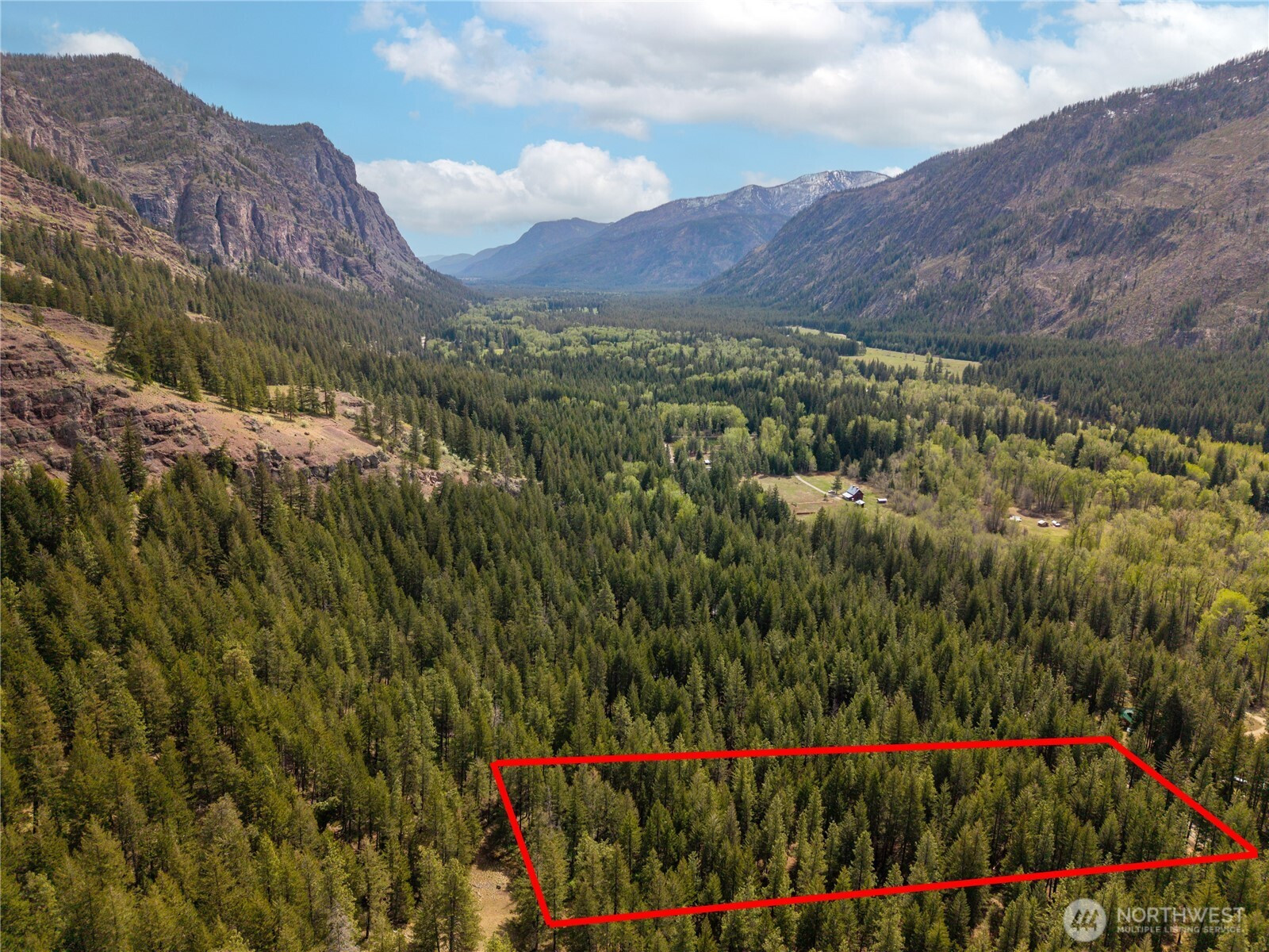 578 Lost River Road, Mazama, WA 98833