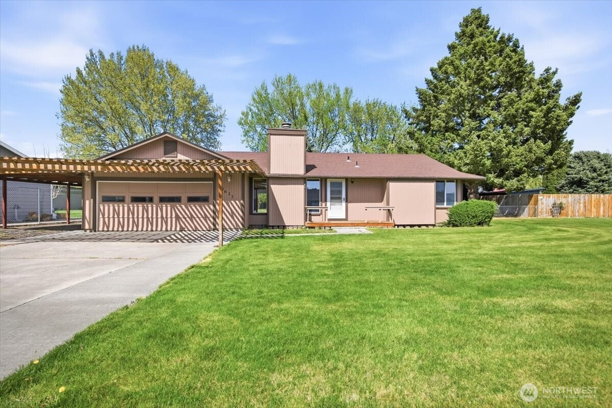 3621 W Pearl St, Pasco, WA 99301
