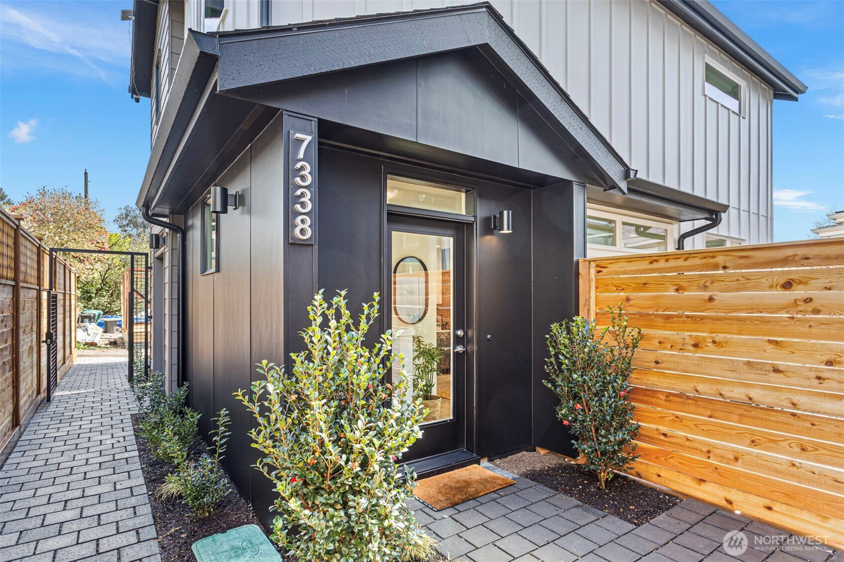 7338 27th Avenue NW, Seattle, WA 98117