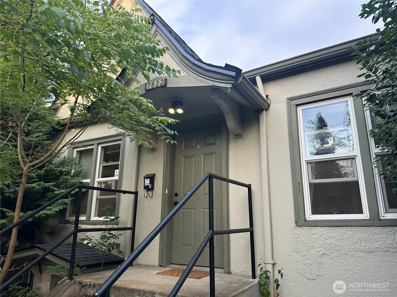 7822 NE Lake City Way NE, Seattle, WA 98115