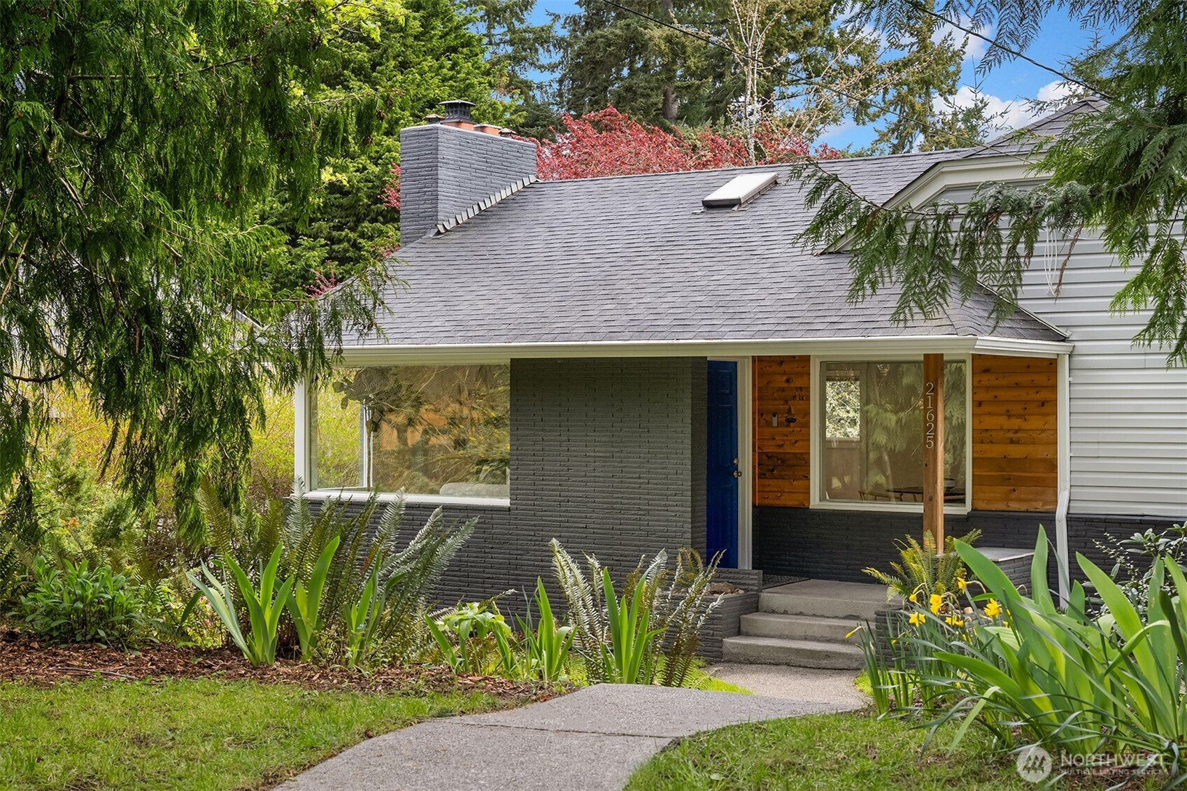 21625 92nd Avenue W, Edmonds, WA 98020