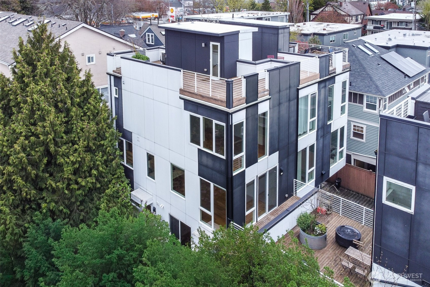 612 N 45th Street, Seattle, WA 98103