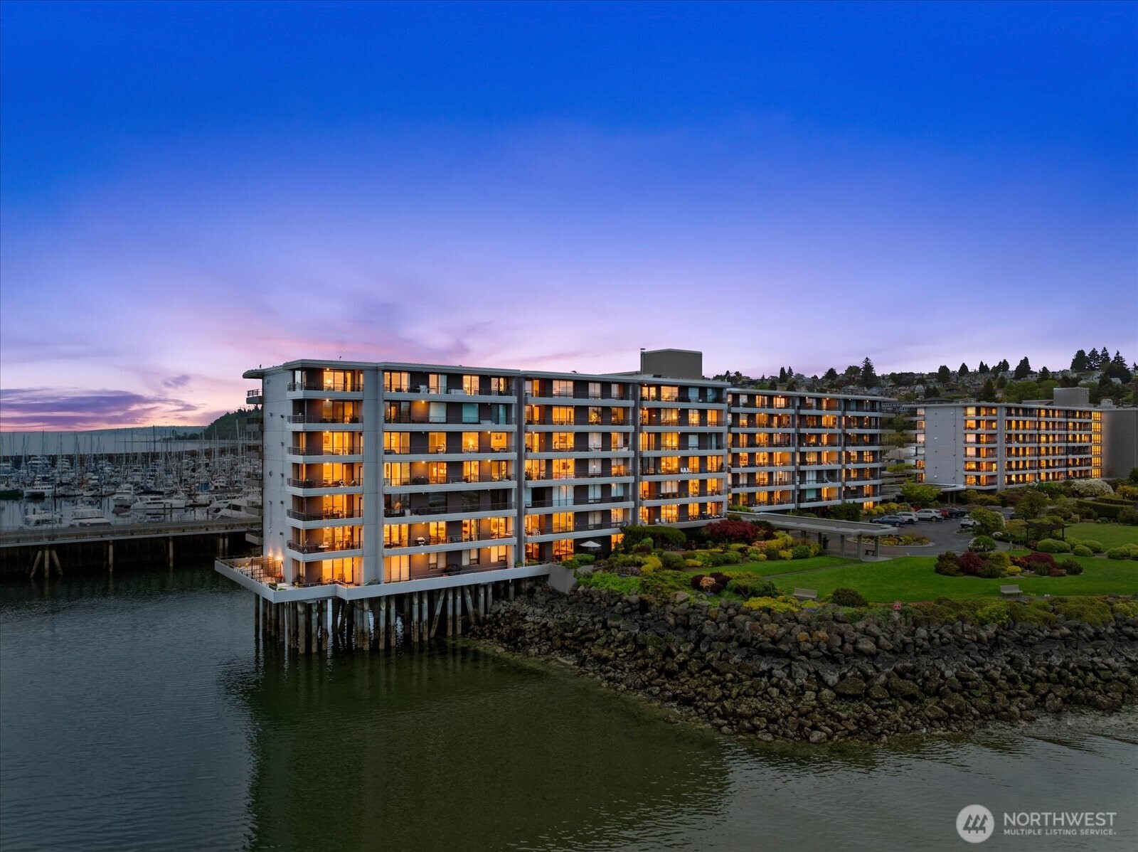 6533 Seaview Avenue NW, Seattle, WA 98117