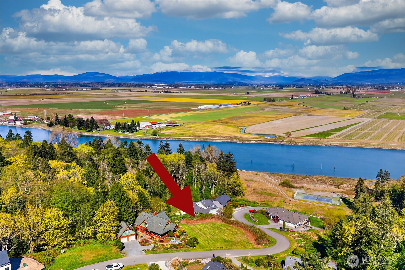 8 Sahalie Road, La Conner, WA 98257