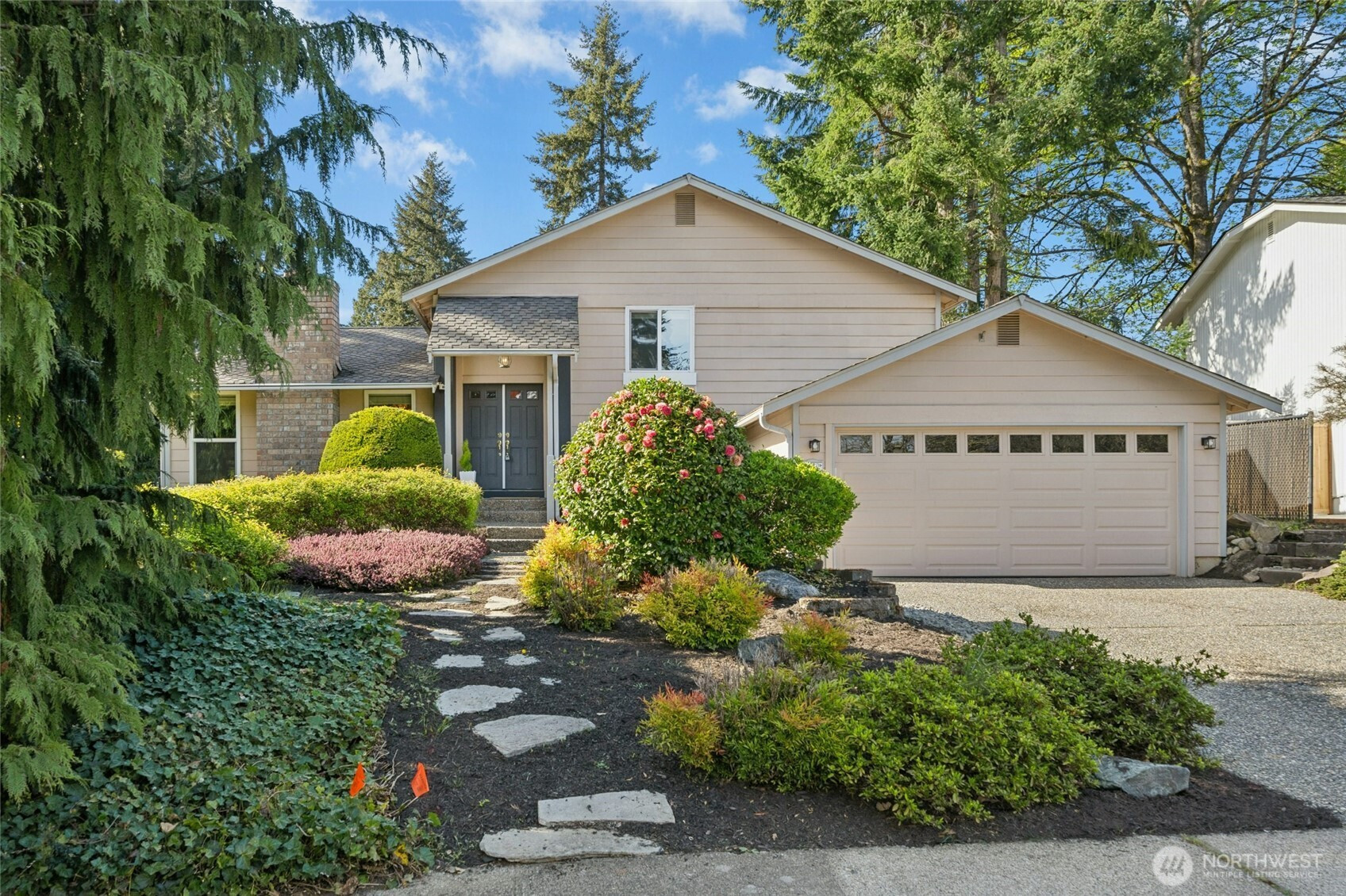 8310 NE 122nd Place, Kirkland, WA 98034