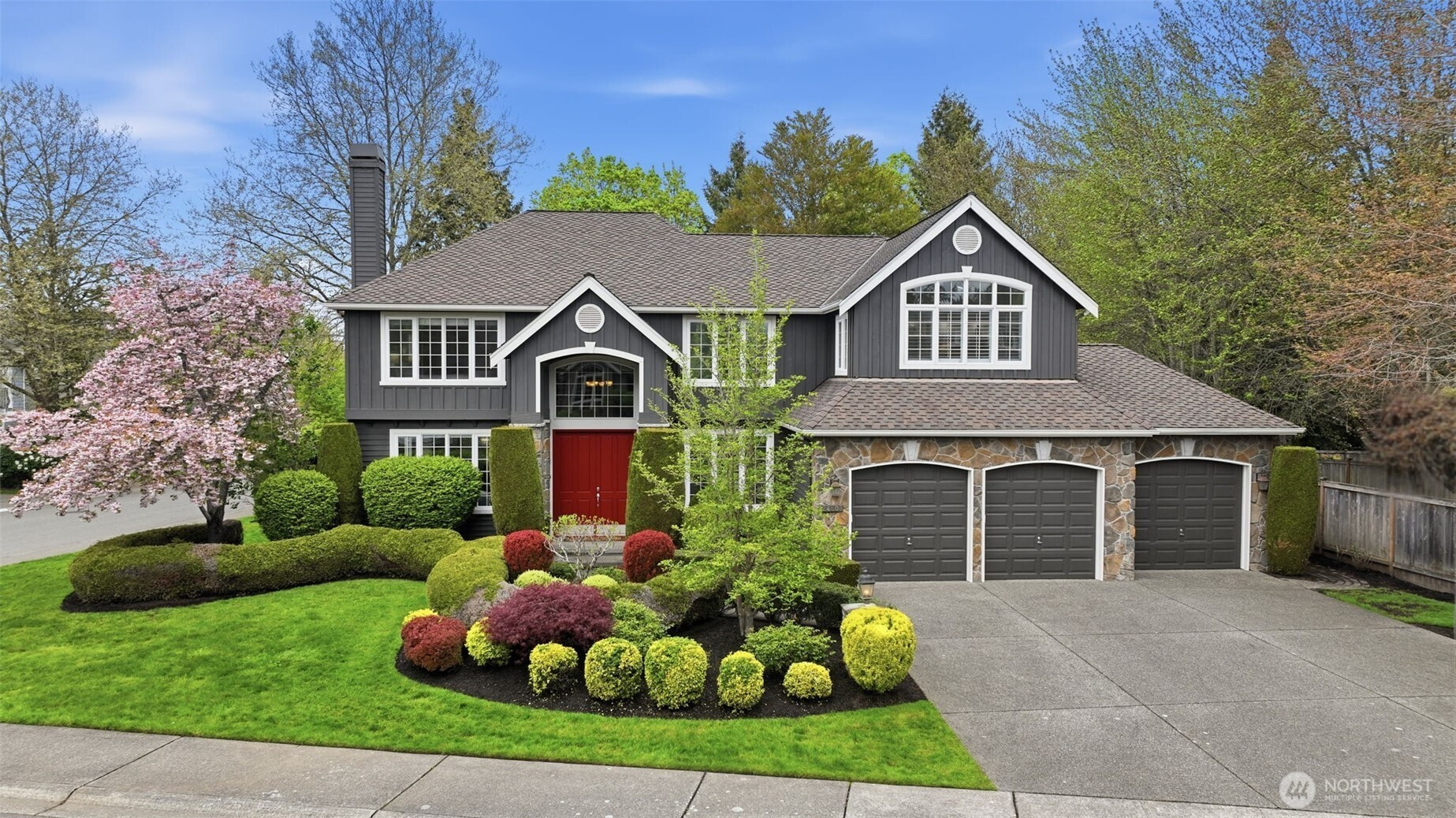 24608 SE 2nd Place, Sammamish, WA 98074