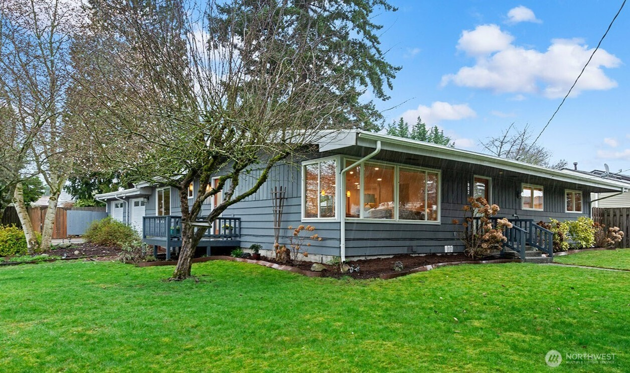 4902 NE 7th Place, Renton, WA 98059