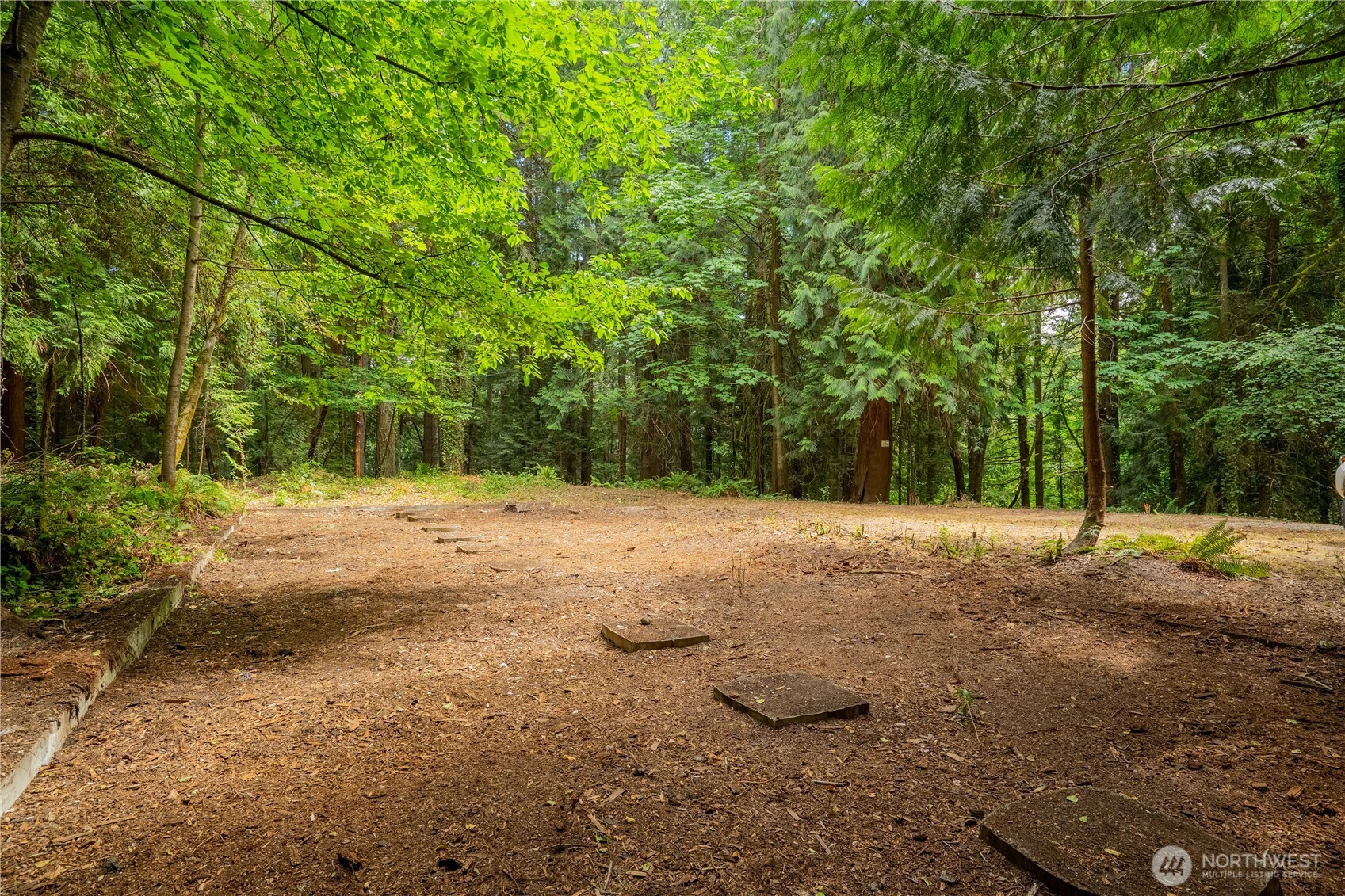 1 XXXX 1ST Street, Bremerton, WA 98312