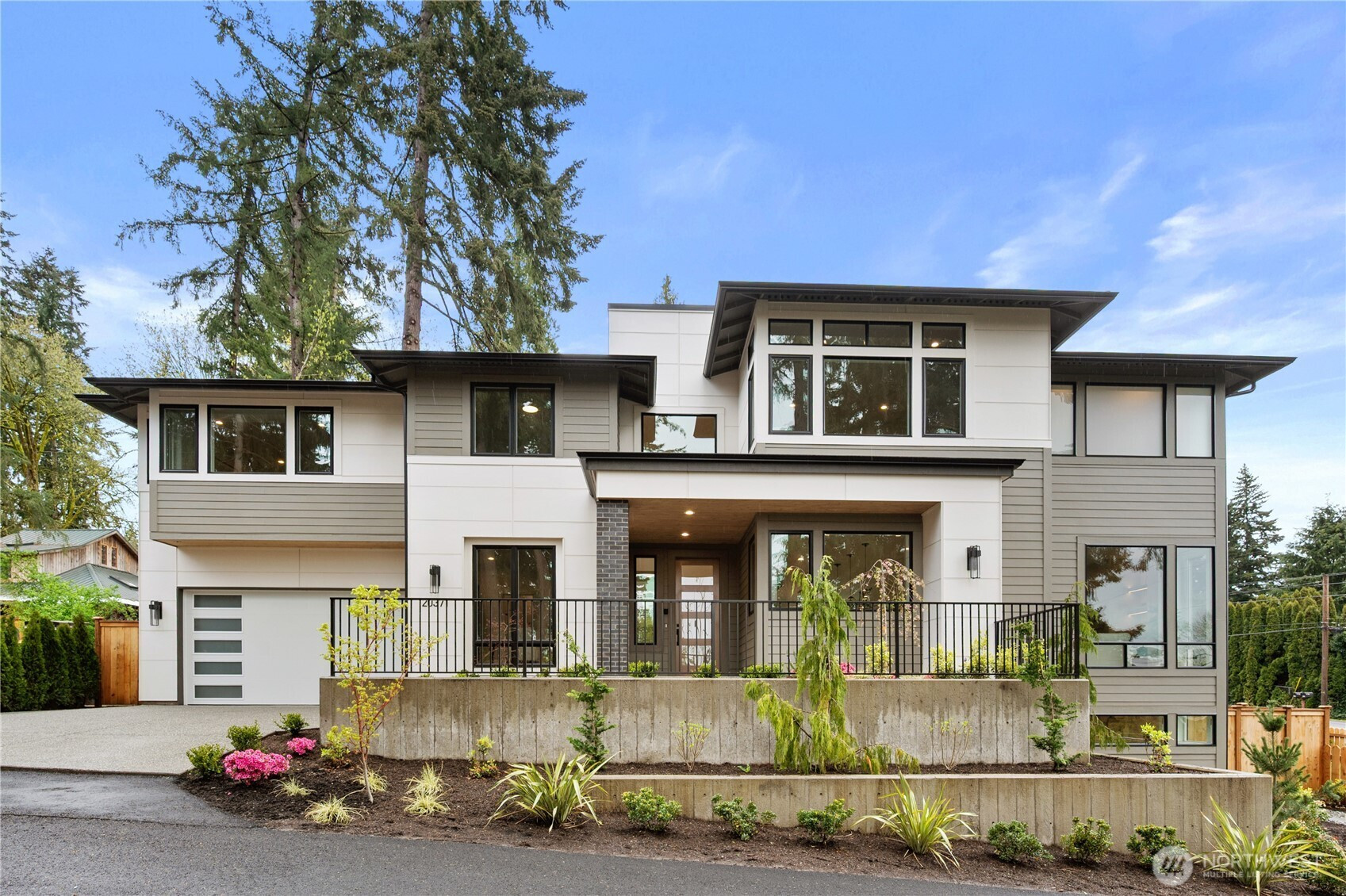 20371 80th Avenue NE, Kenmore, WA 98028