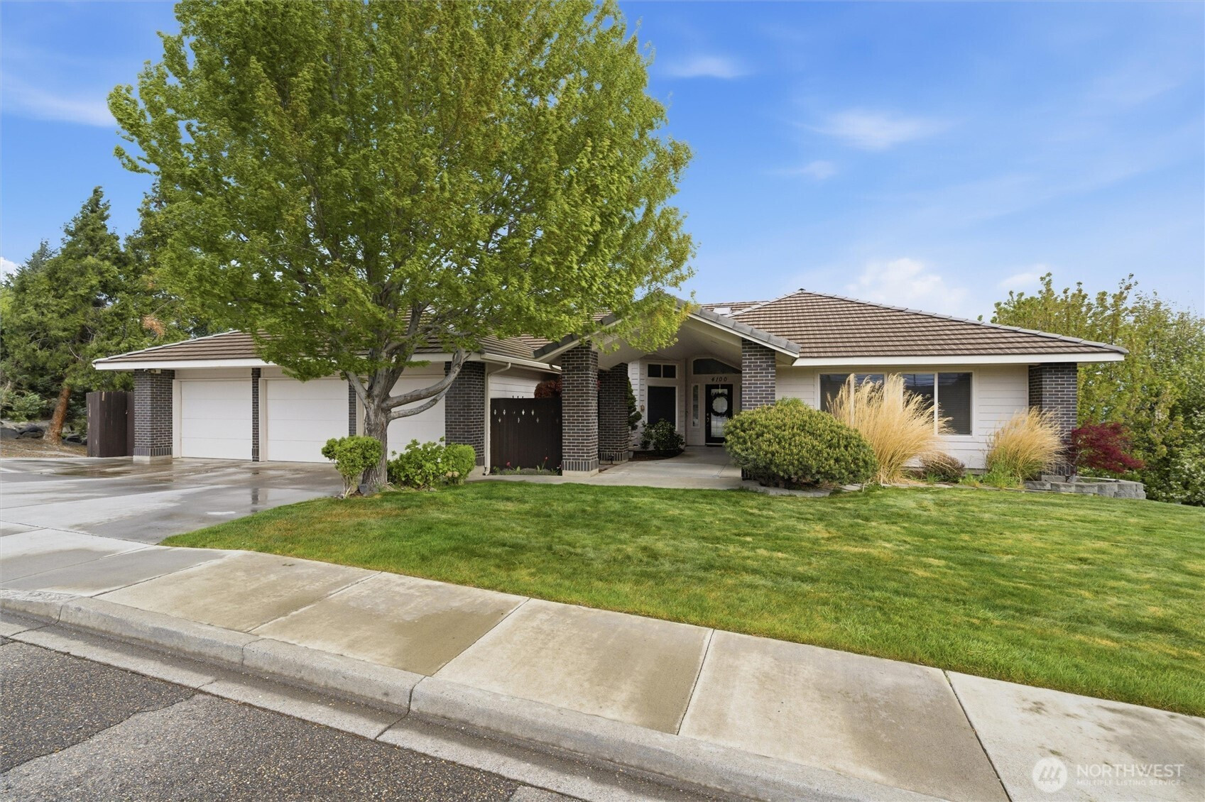4100 E 43rd Avenue, Kennewick, WA 99337