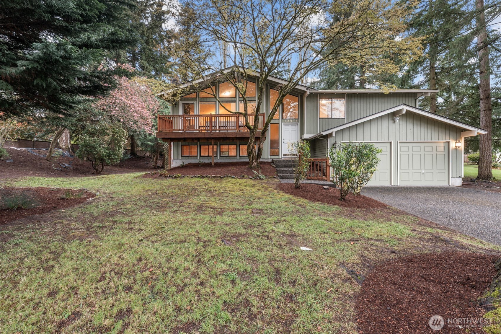 13919 SE 3rd Street, Bellevue, WA 98005