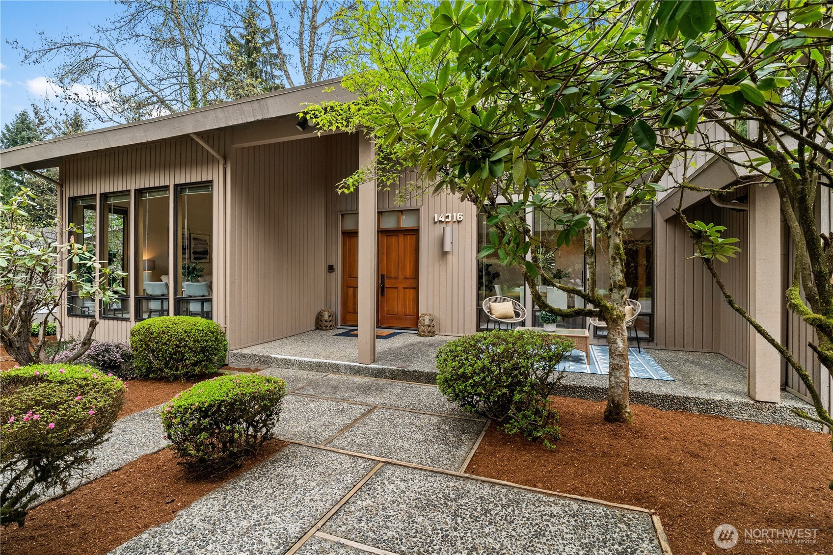 14316 NE 12th Place, Bellevue, WA 98007