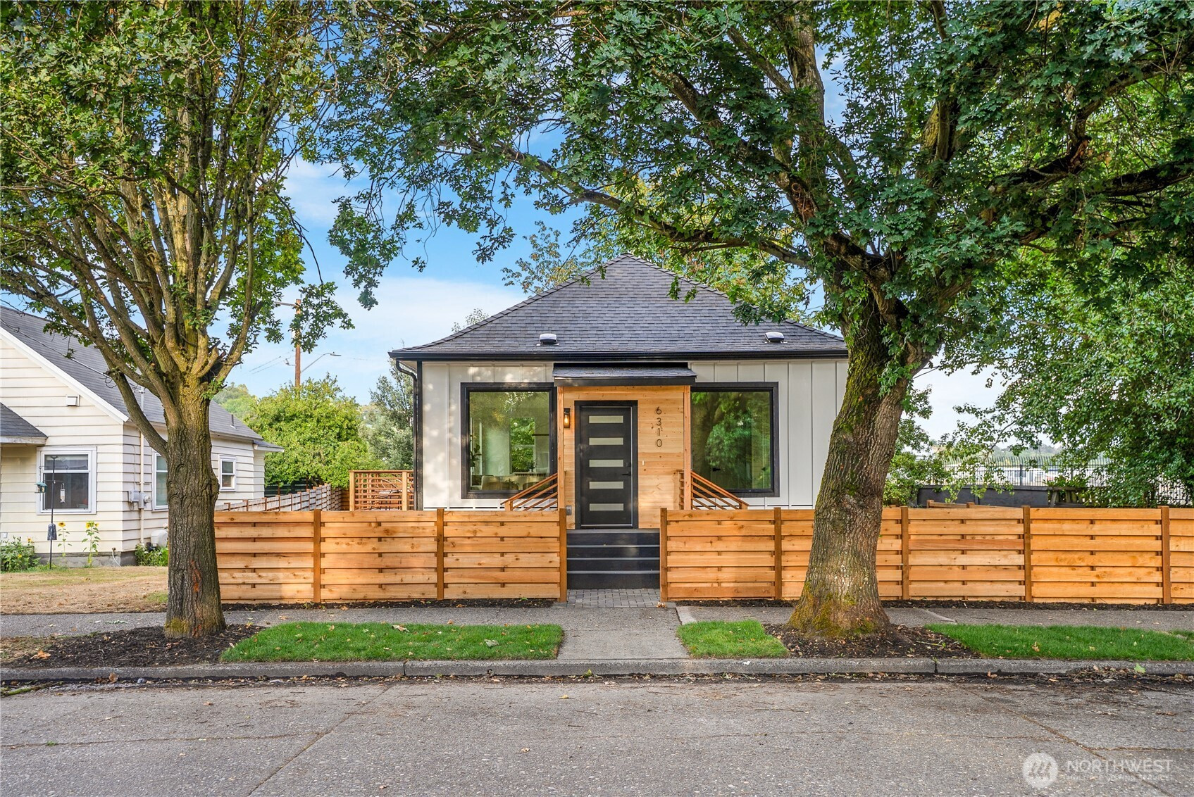 6310 S Ellis Avenue, Seattle, WA 98108