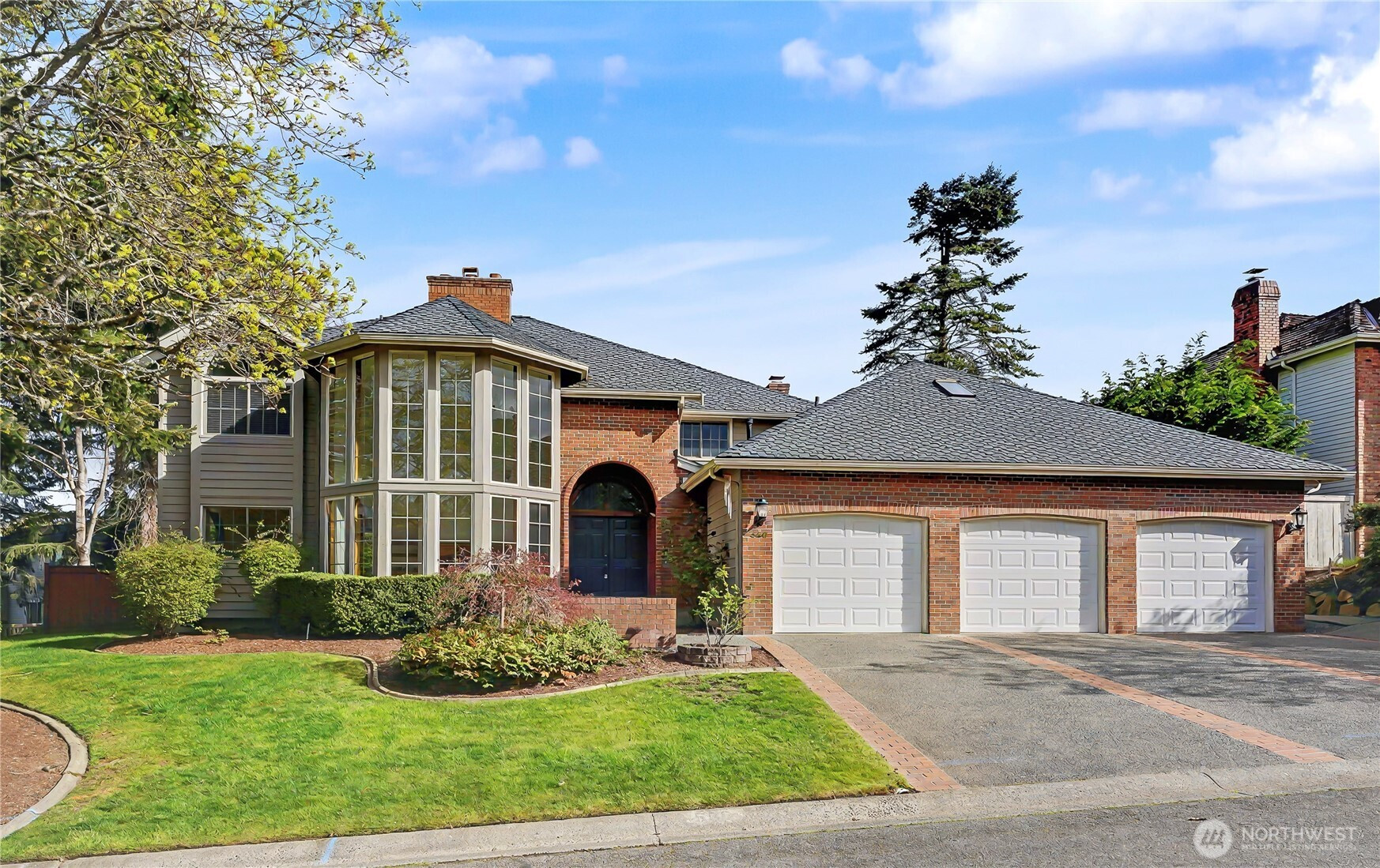 556 SW 334th Court, Federal Way, WA 98023