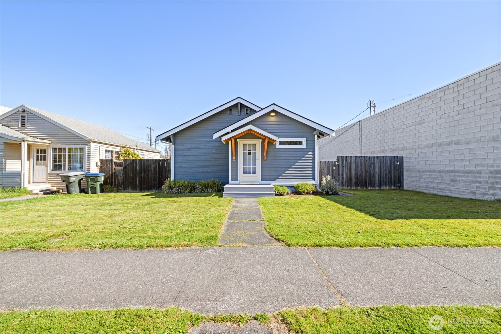 529 E 2nd Street, Port Angeles, WA 98362