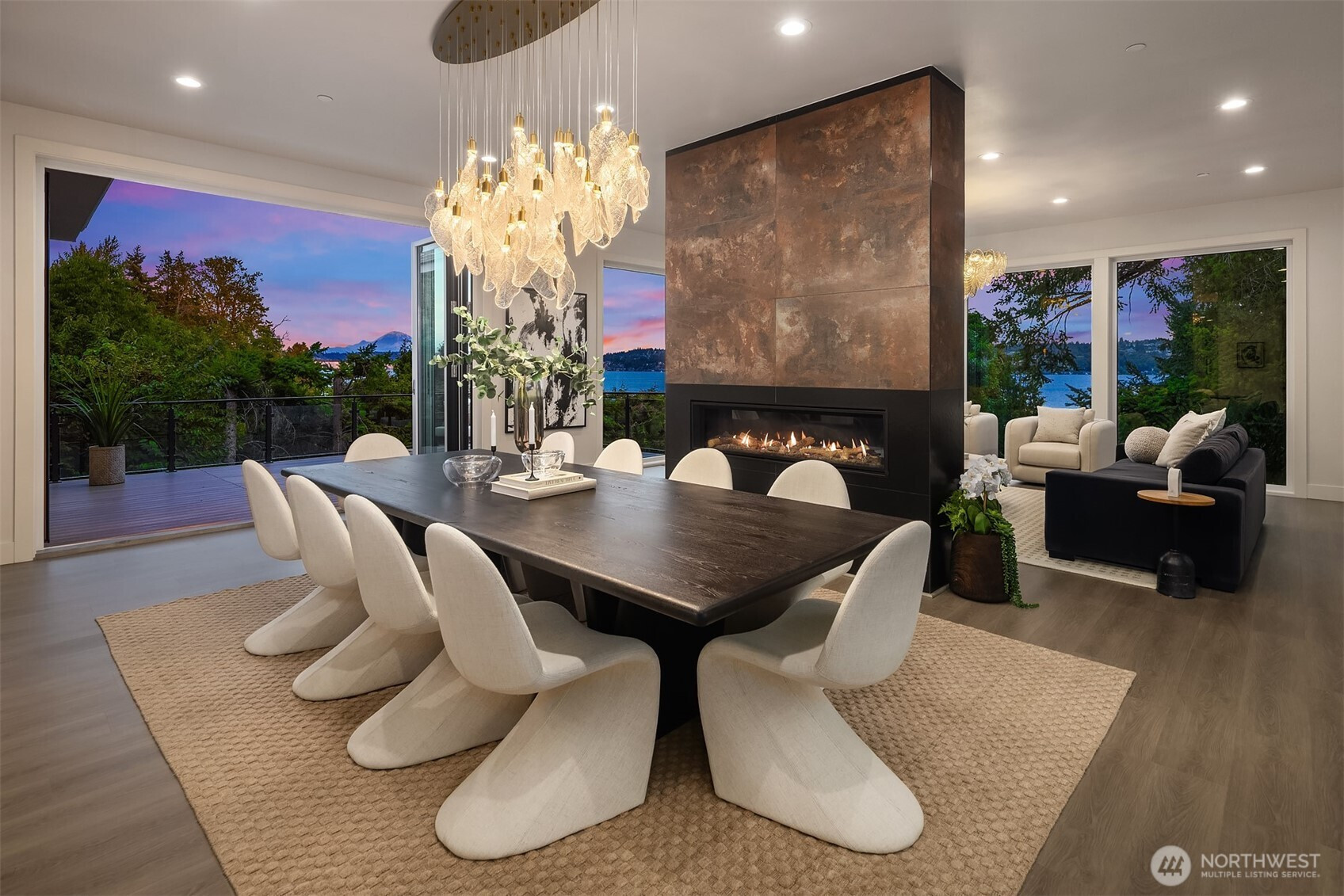 8243 W Mercer Way, Mercer Island, WA 98040