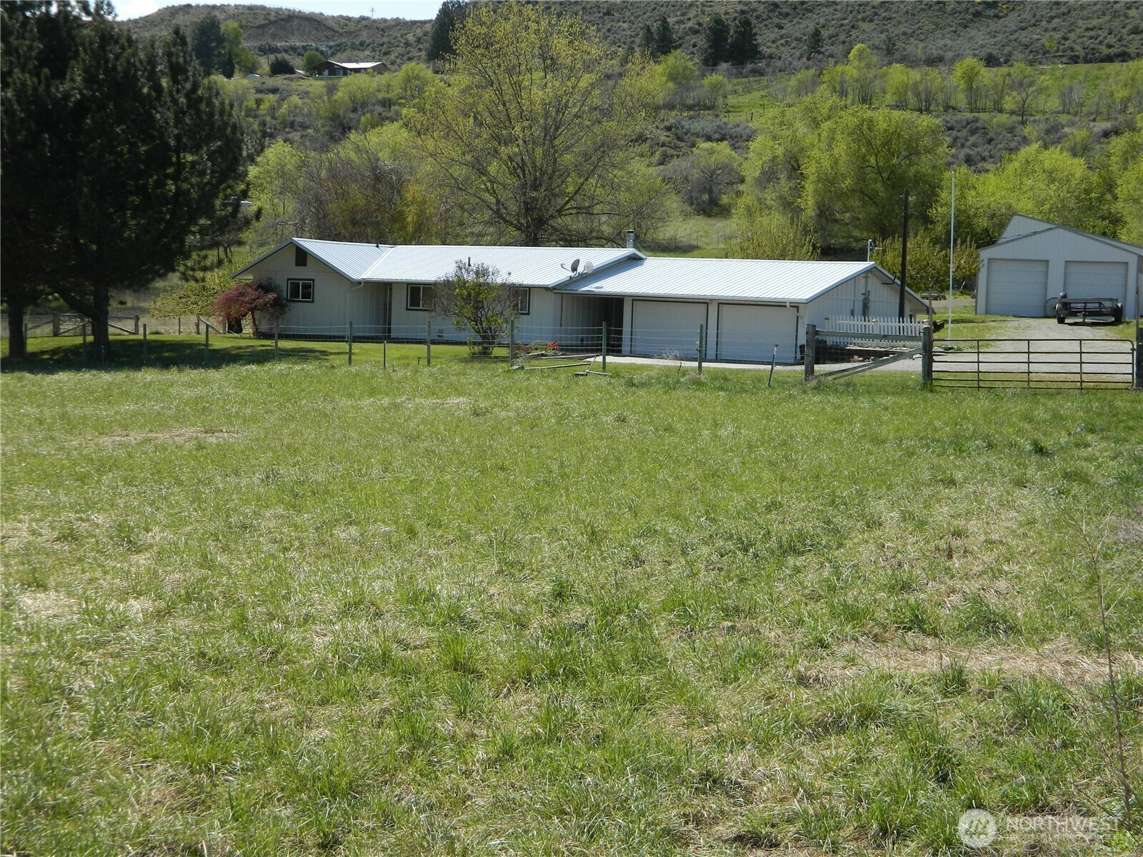 651 Highway 7, Tonasket, WA 98855