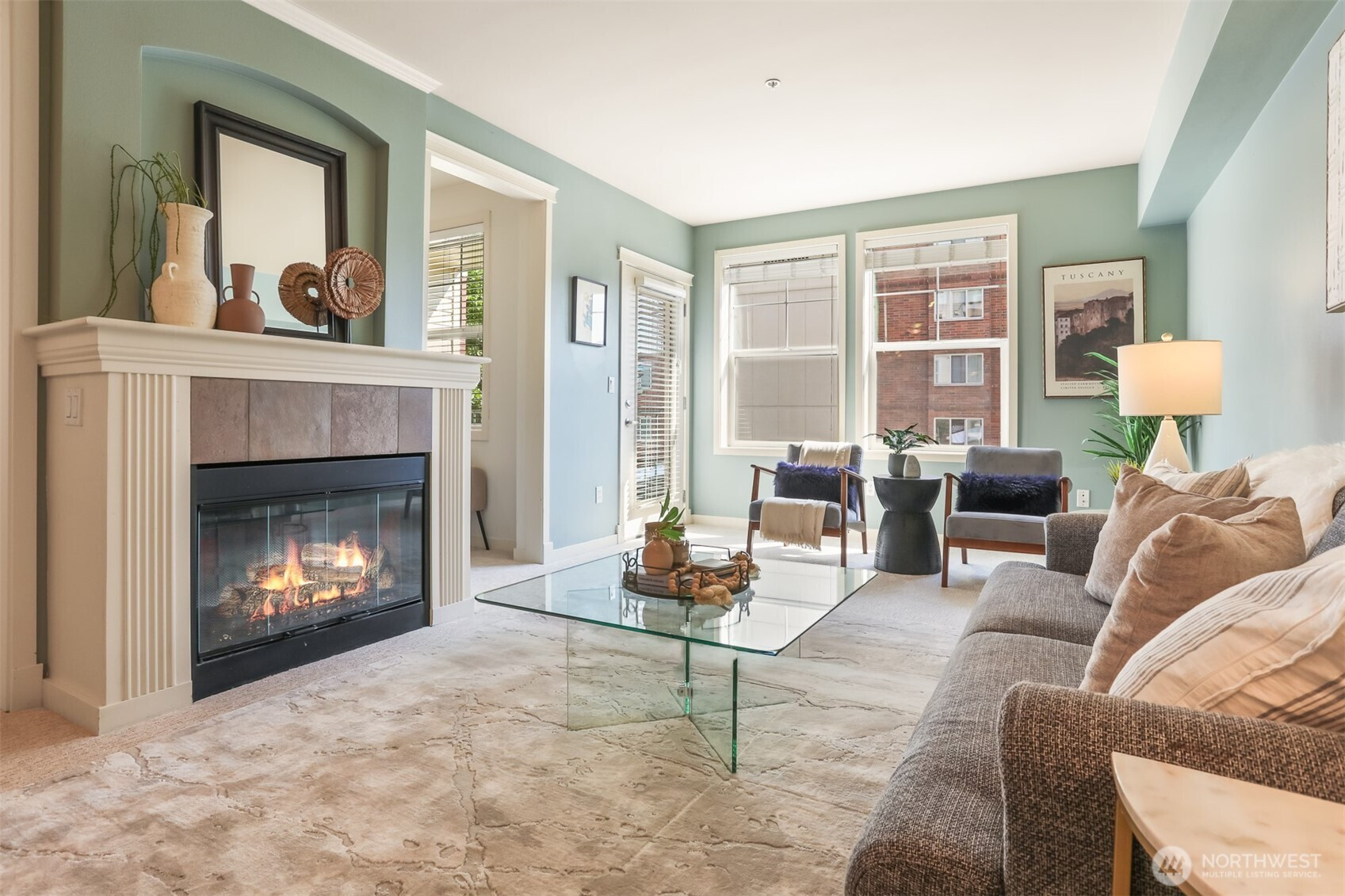 530 4th Avenue W, Seattle, WA 98119