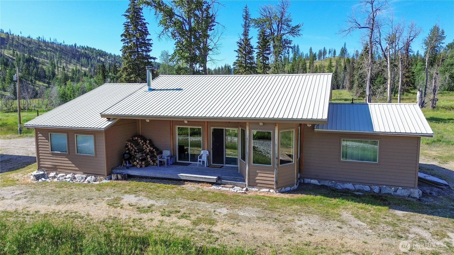 333 Bonaparte Lake Road, Tonasket, WA 98859