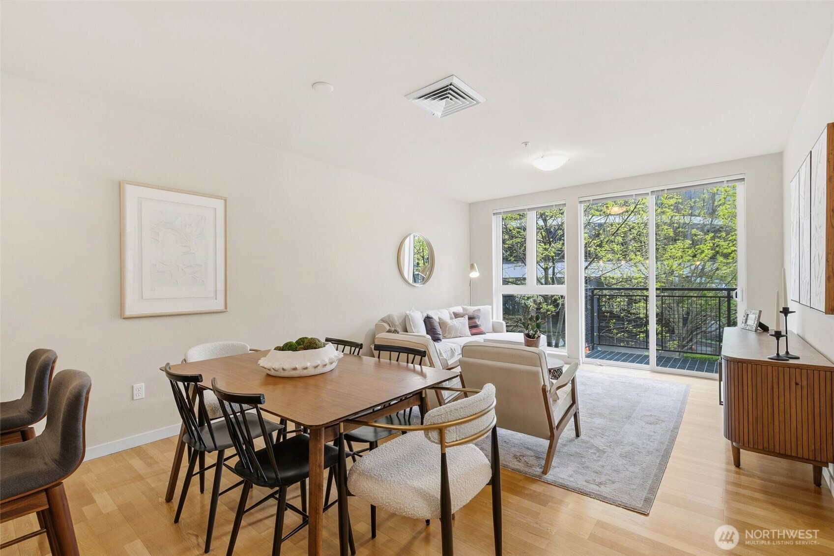 3104 Western Avenue, Seattle, WA 98121