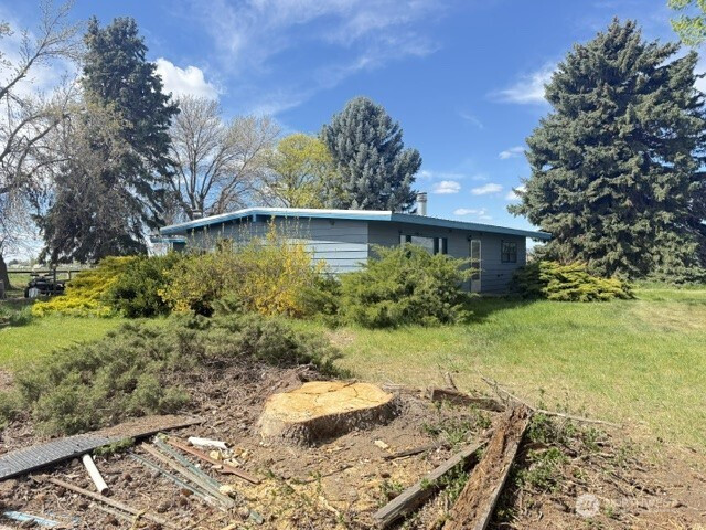 2493 Rd 19 NE, Soap Lake, WA 98851