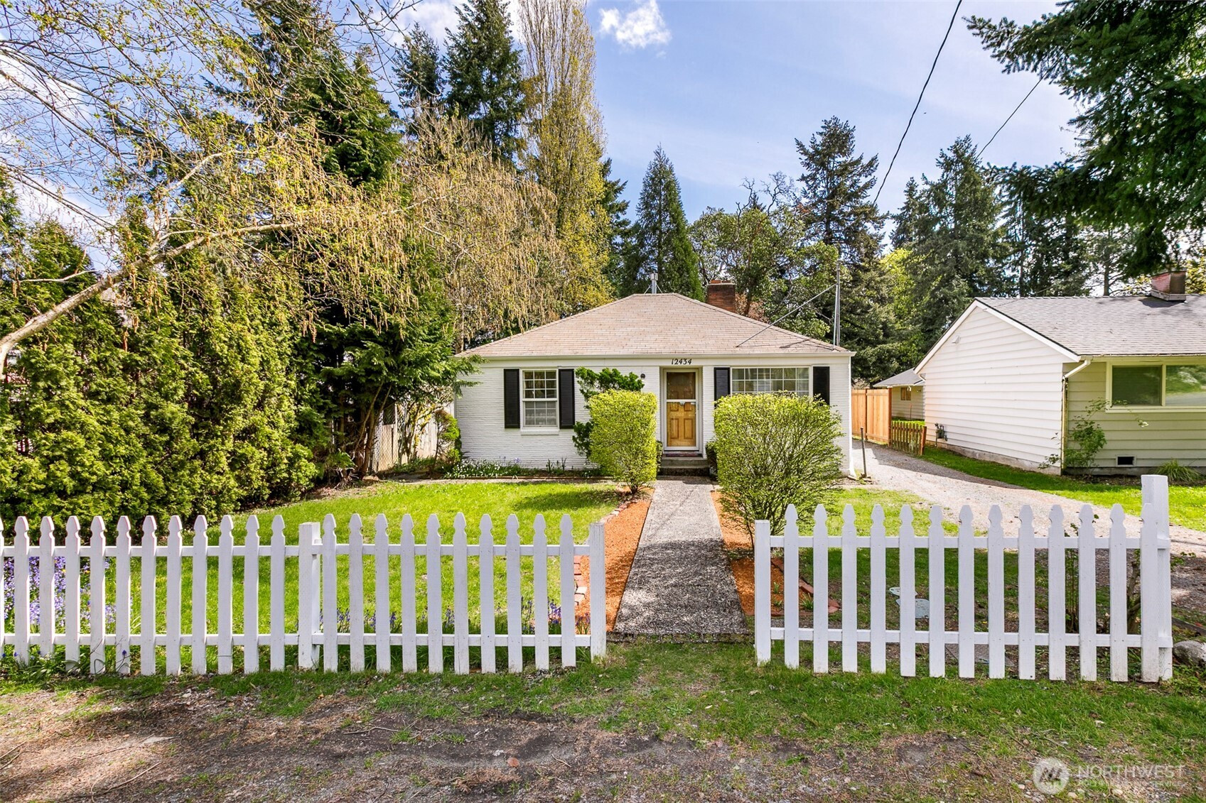 12434 12th Avenue S, Burien, WA 98168