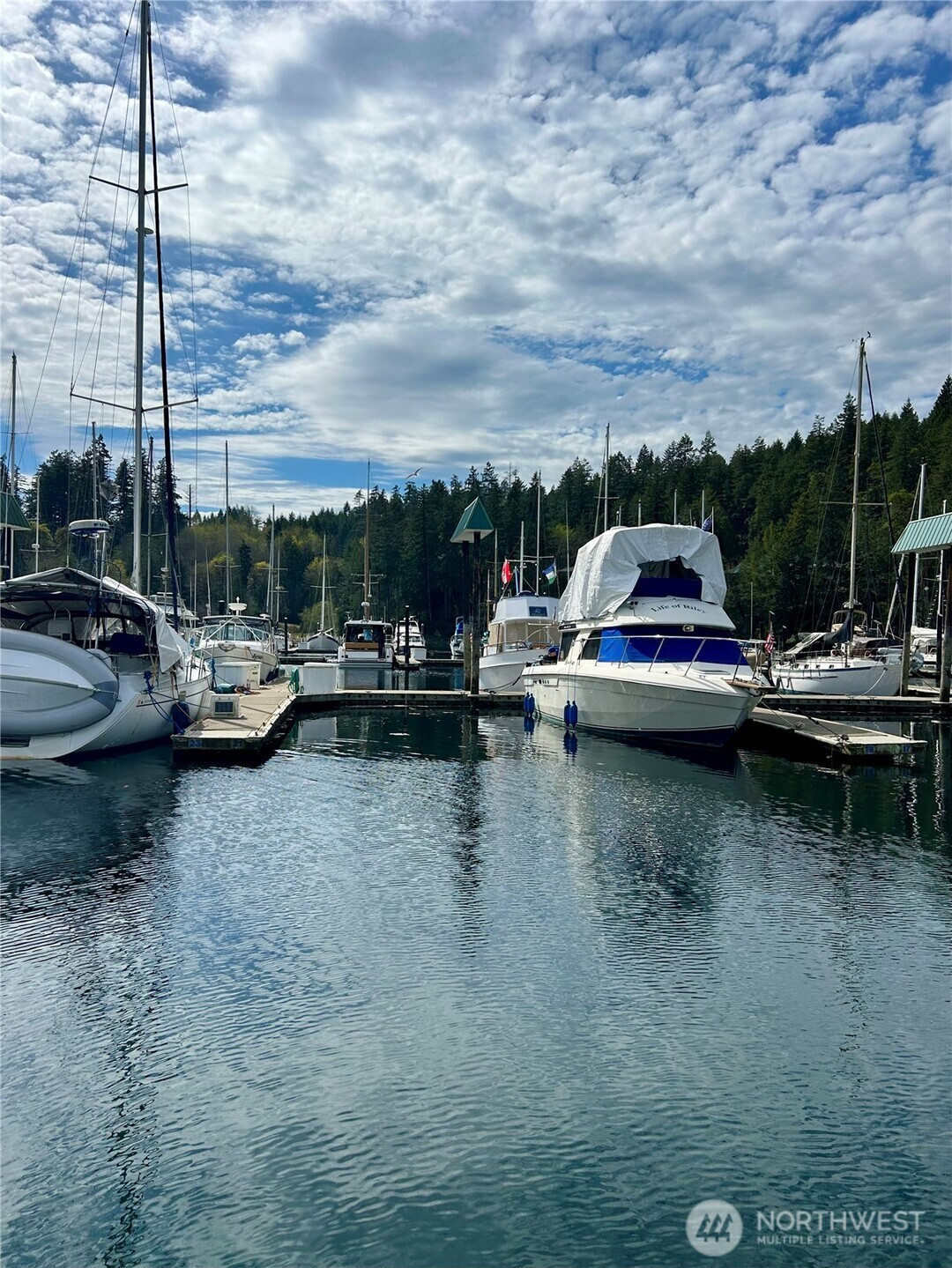 101 Pleasant Harbor Marina, Brinnon, WA 98320