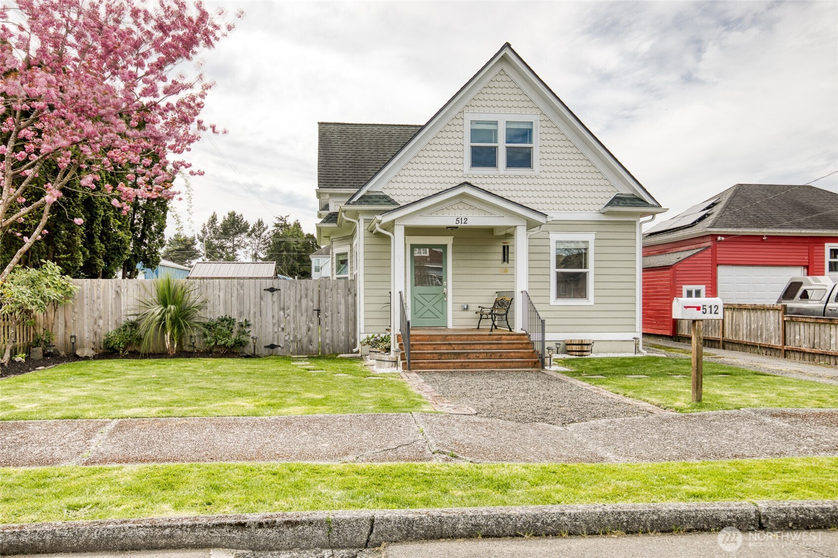 512 M Street, Hoquiam, WA 98550