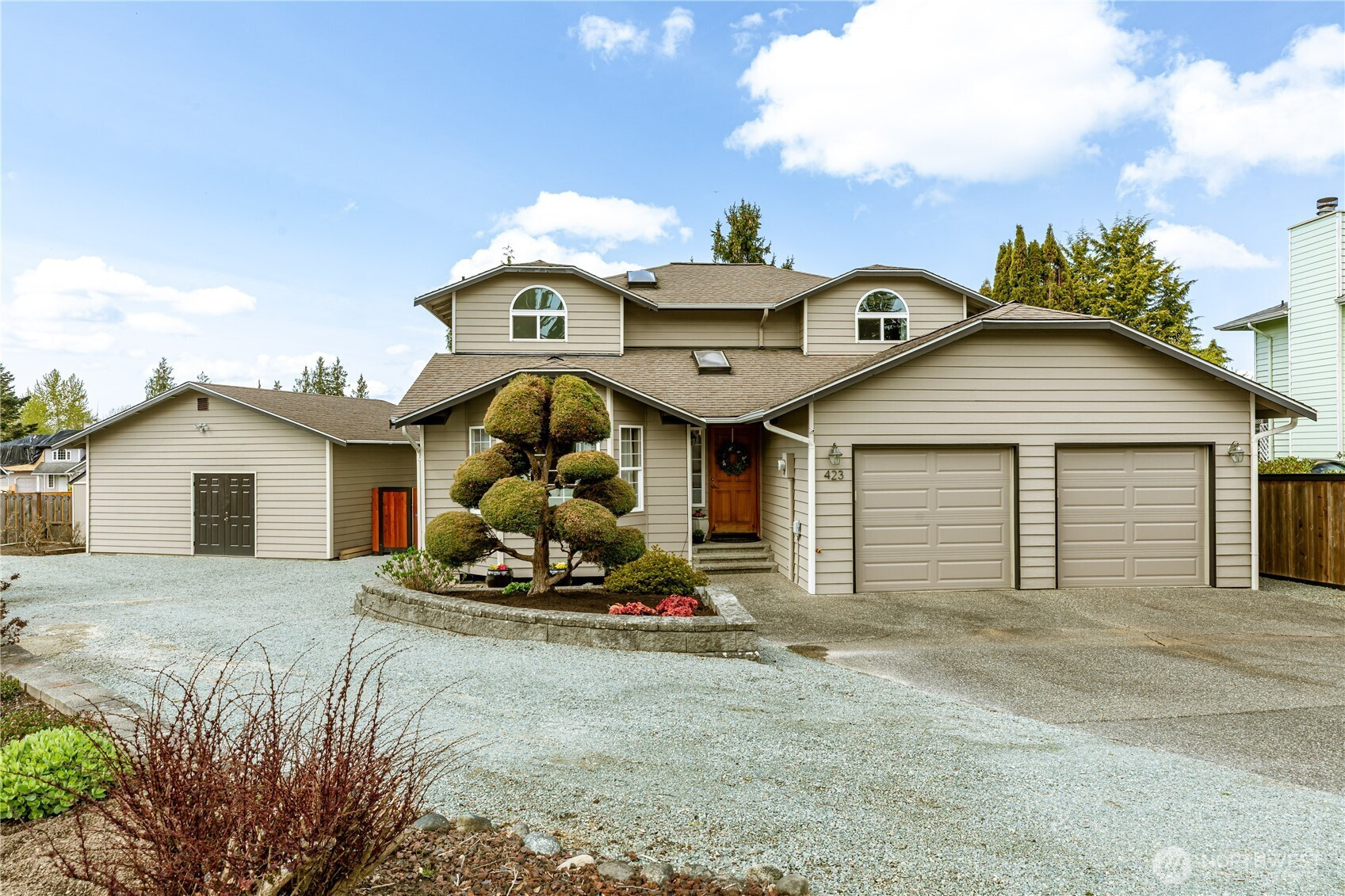 423 S 32nd Place, Mount Vernon, WA 98274