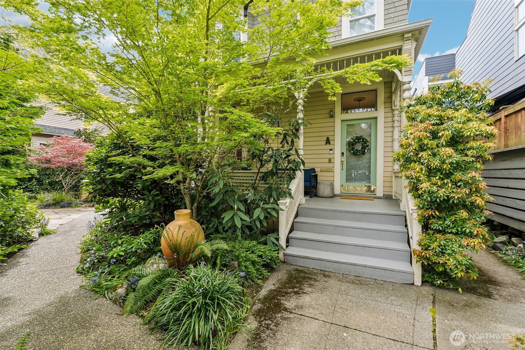 917 18th Avenue, Seattle, WA 98122