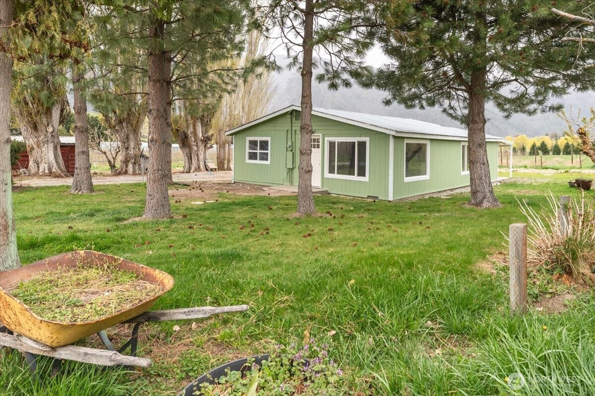 293 Barkley Road, Manson, WA 98831