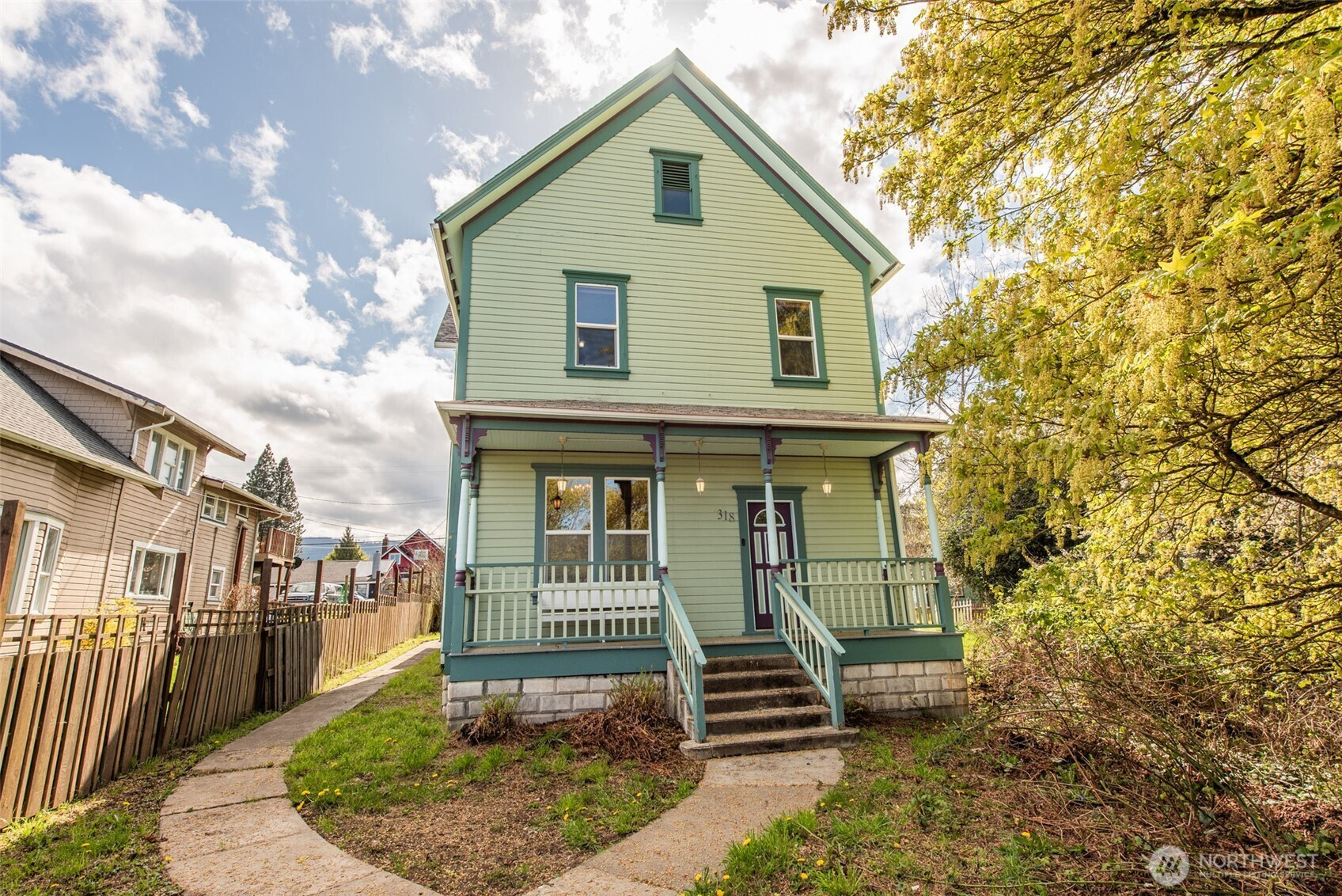 318 W 8th Street, Port Angeles, WA 98362