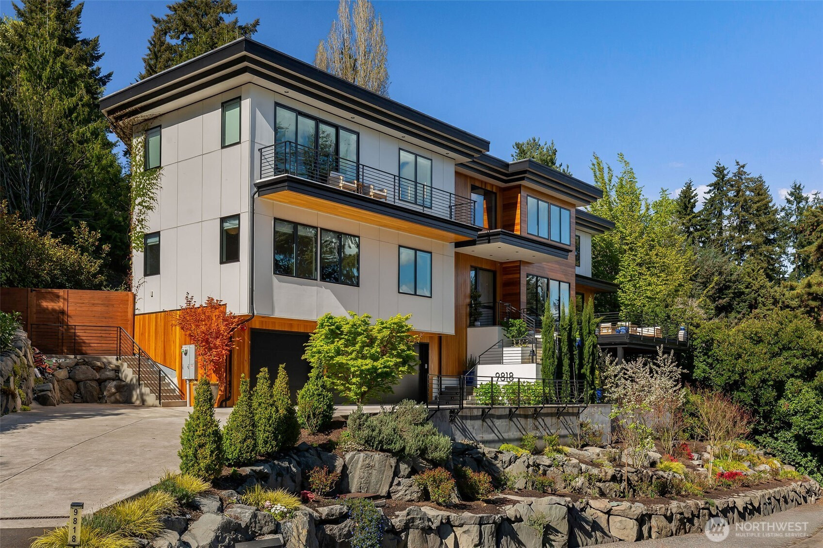 9818 SE 42nd Place, Mercer Island, WA 98040