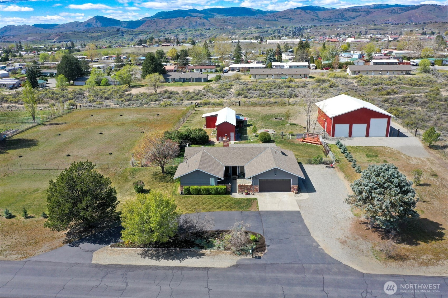 35 Red Apple Drive, Omak, WA 98841