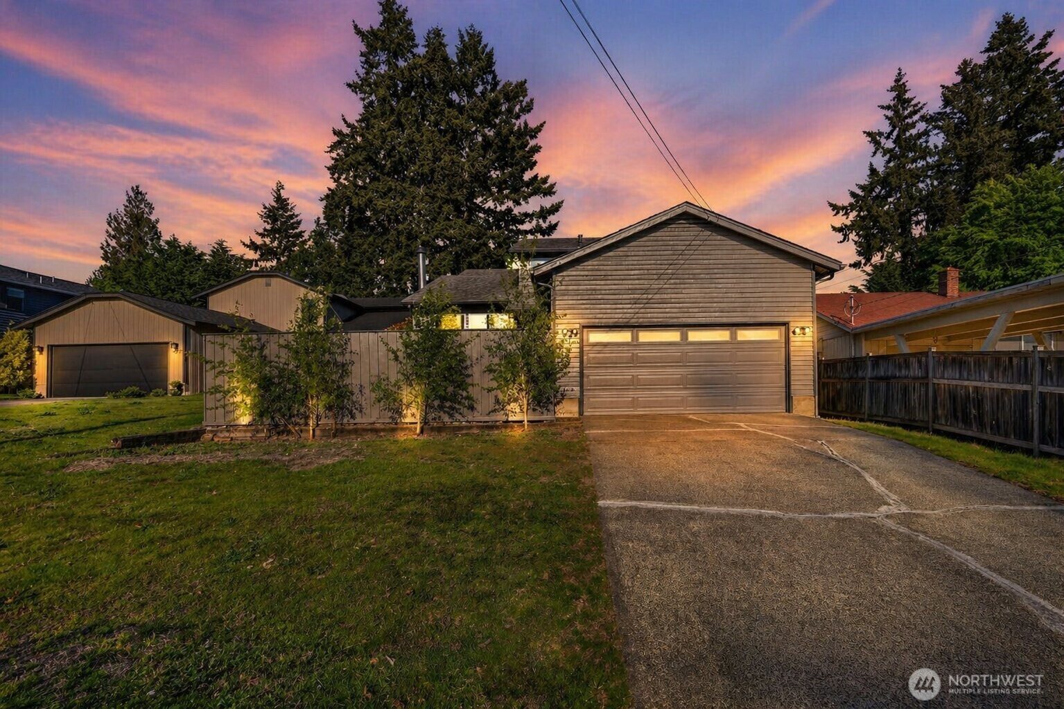 12228 Dayton Avenue N, Seattle, WA 98133